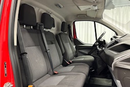 punainen Ford Transit Custom 2015 kuva 12.