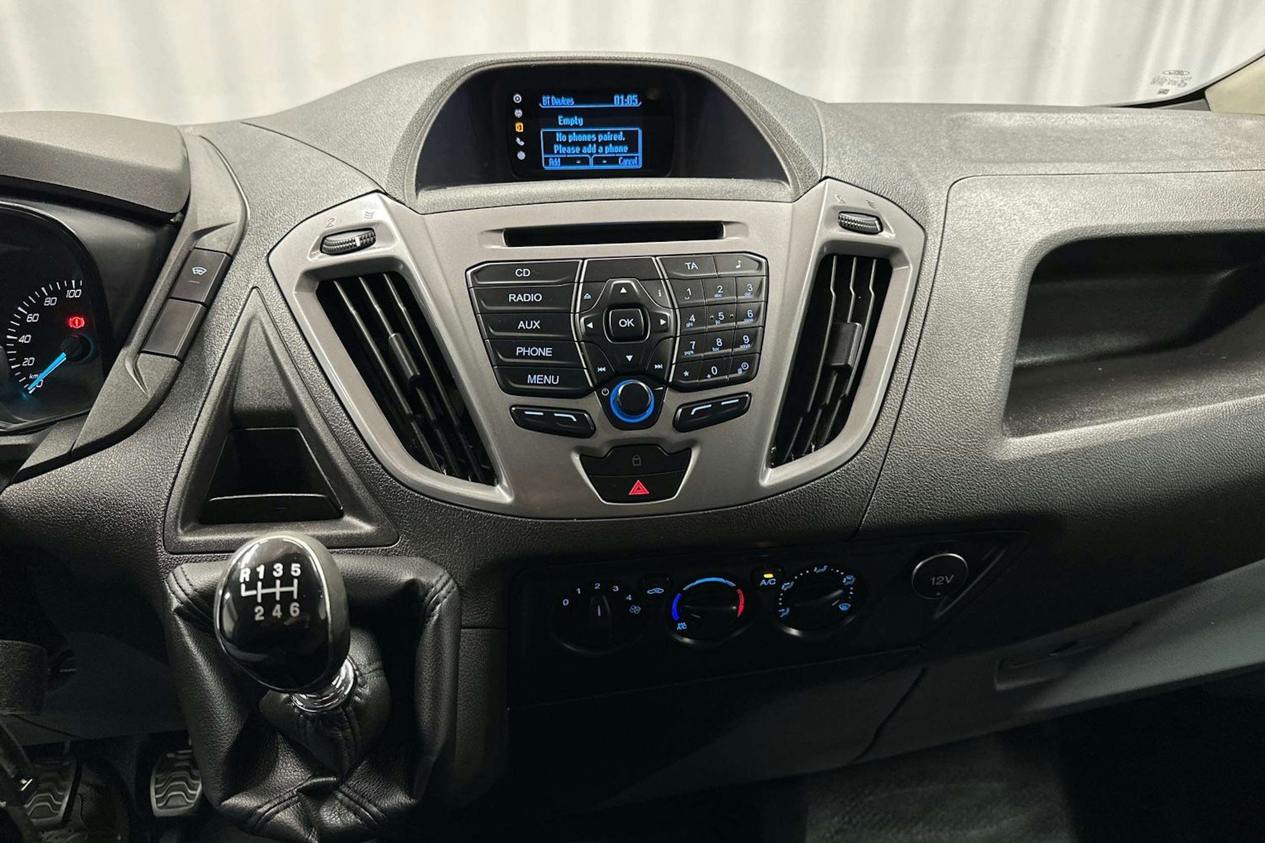 punainen Ford Transit Custom 2015 kuva 20.