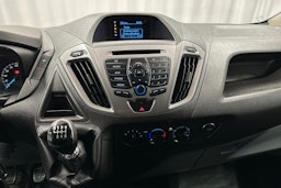 punainen Ford Transit Custom 2015 kuva 20.