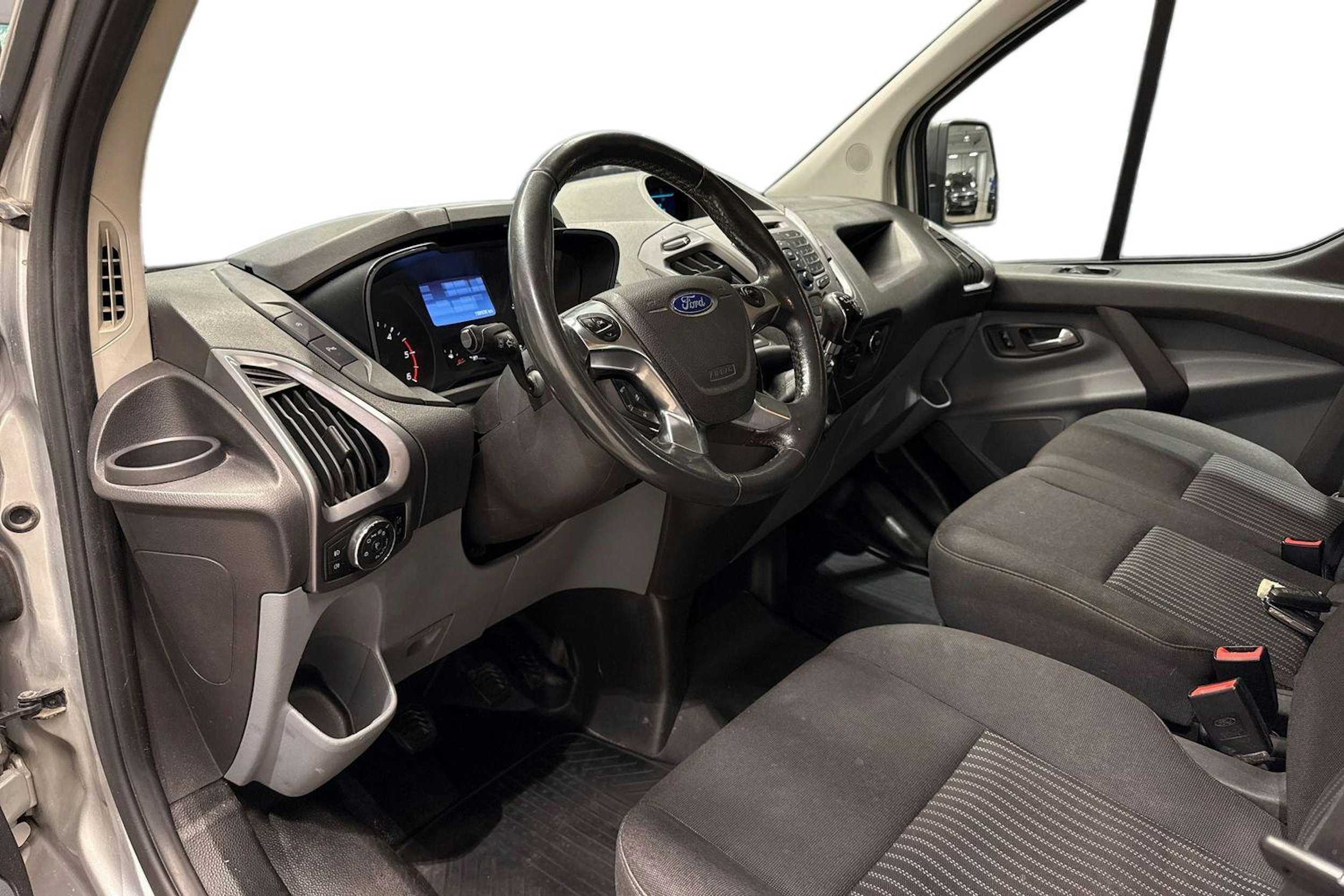 Harmaa Ford Transit Custom 2015 kuva 7.