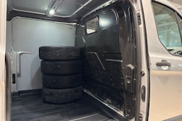 Harmaa Ford Transit Custom 2015 kuva 15.