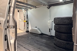 Harmaa Ford Transit Custom 2015 kuva 16.