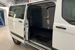 valkoinen Ford Transit Custom 2015 kuva 11.