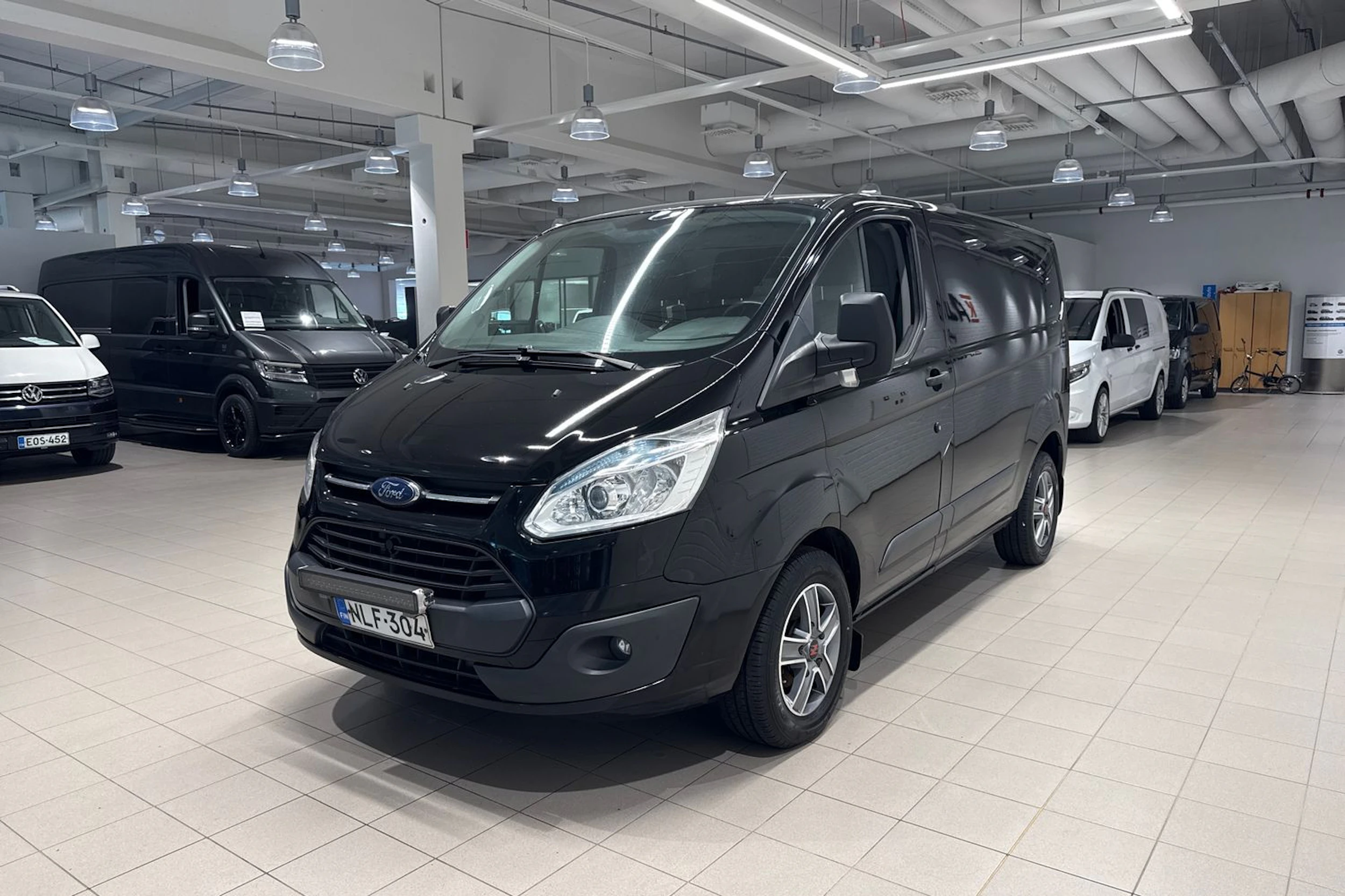 musta Ford Transit Custom 2015 kuva 13.