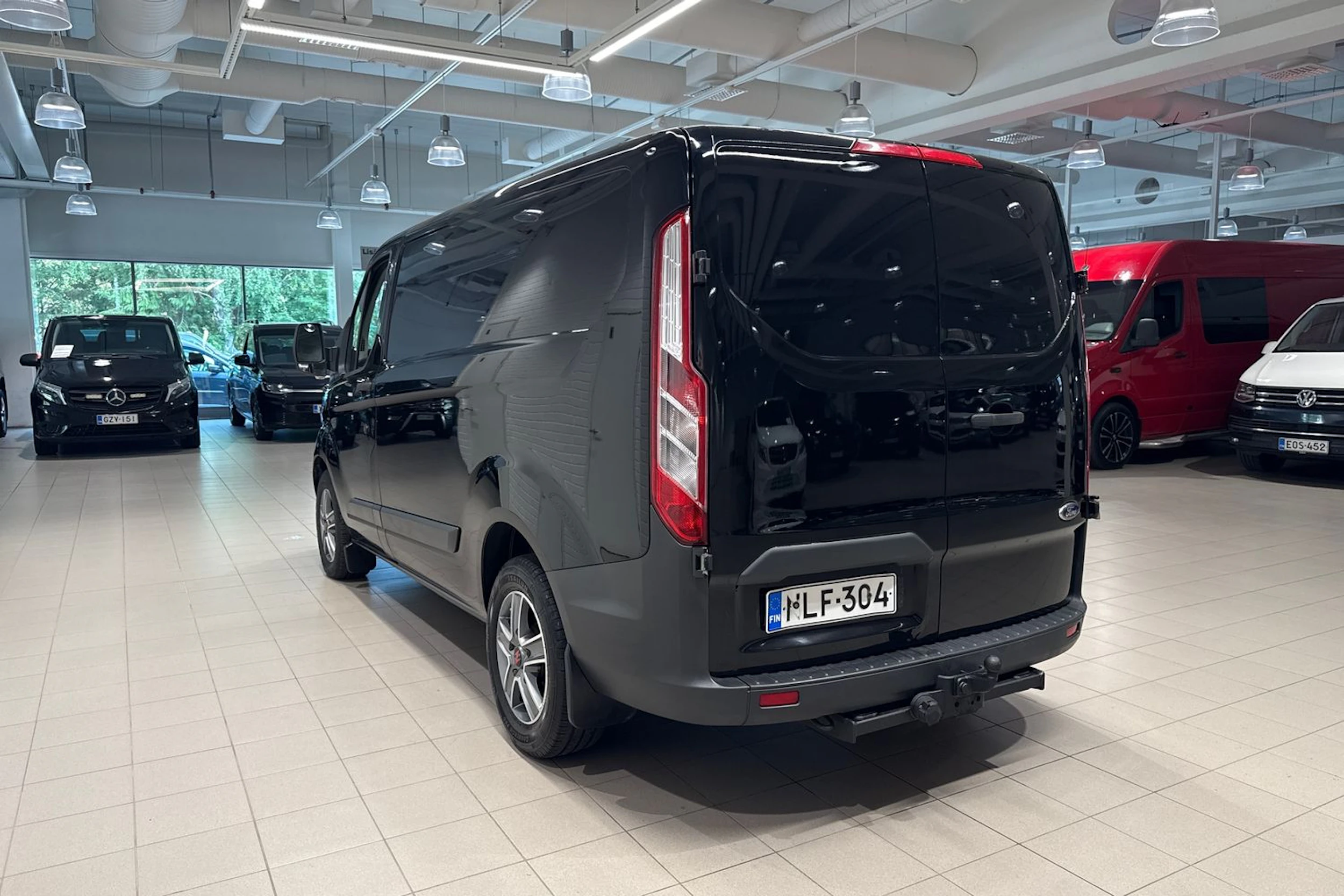 musta Ford Transit Custom 2015 kuva 15.