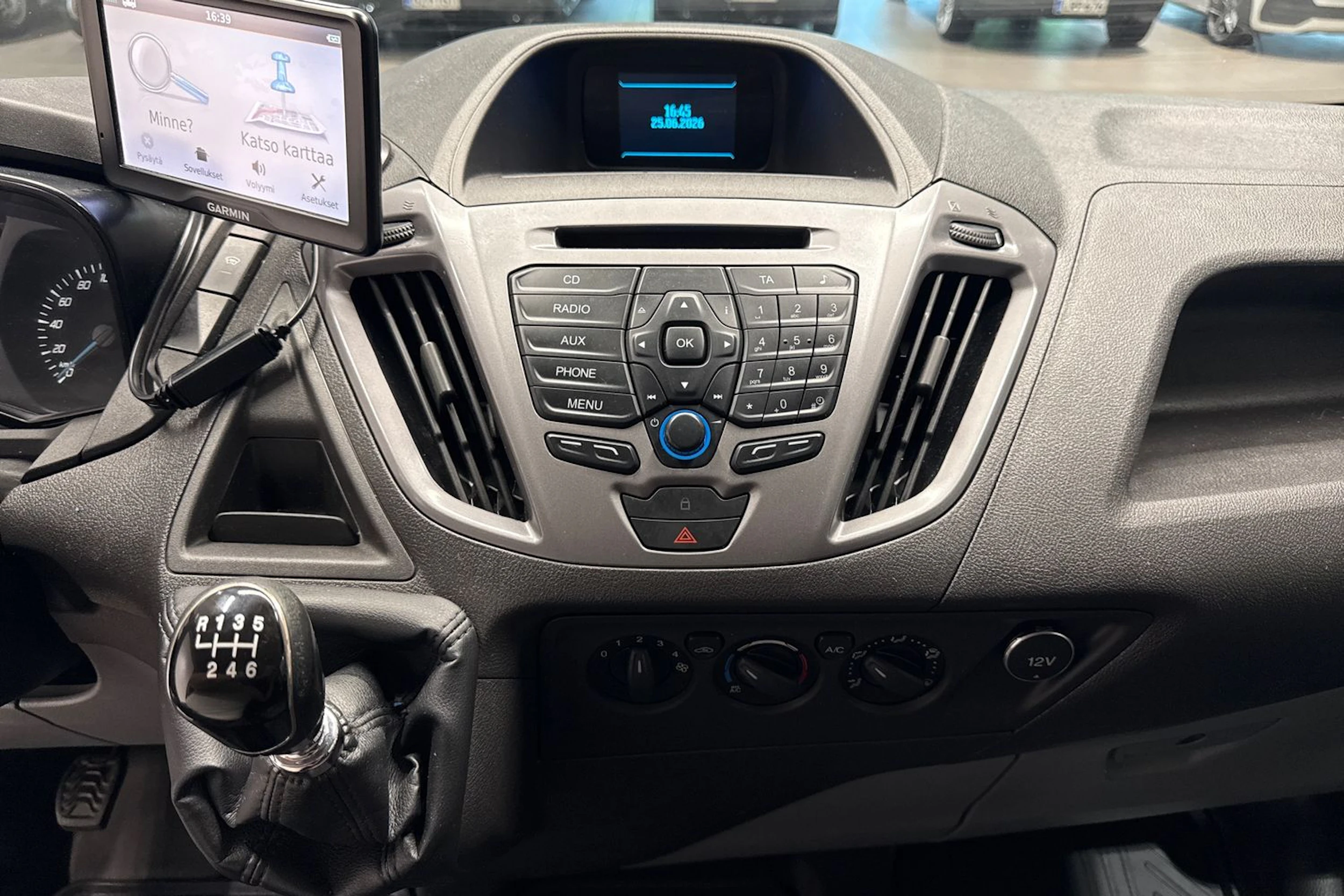 musta Ford Transit Custom 2015 kuva 24.