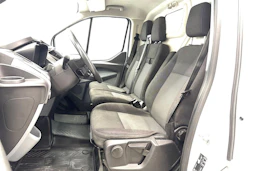 valkoinen Ford Transit Custom 2015 kuva 8.
