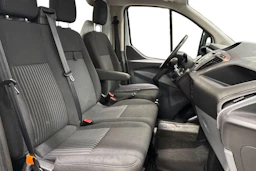 valkoinen Ford Transit Custom 2015 kuva 11.