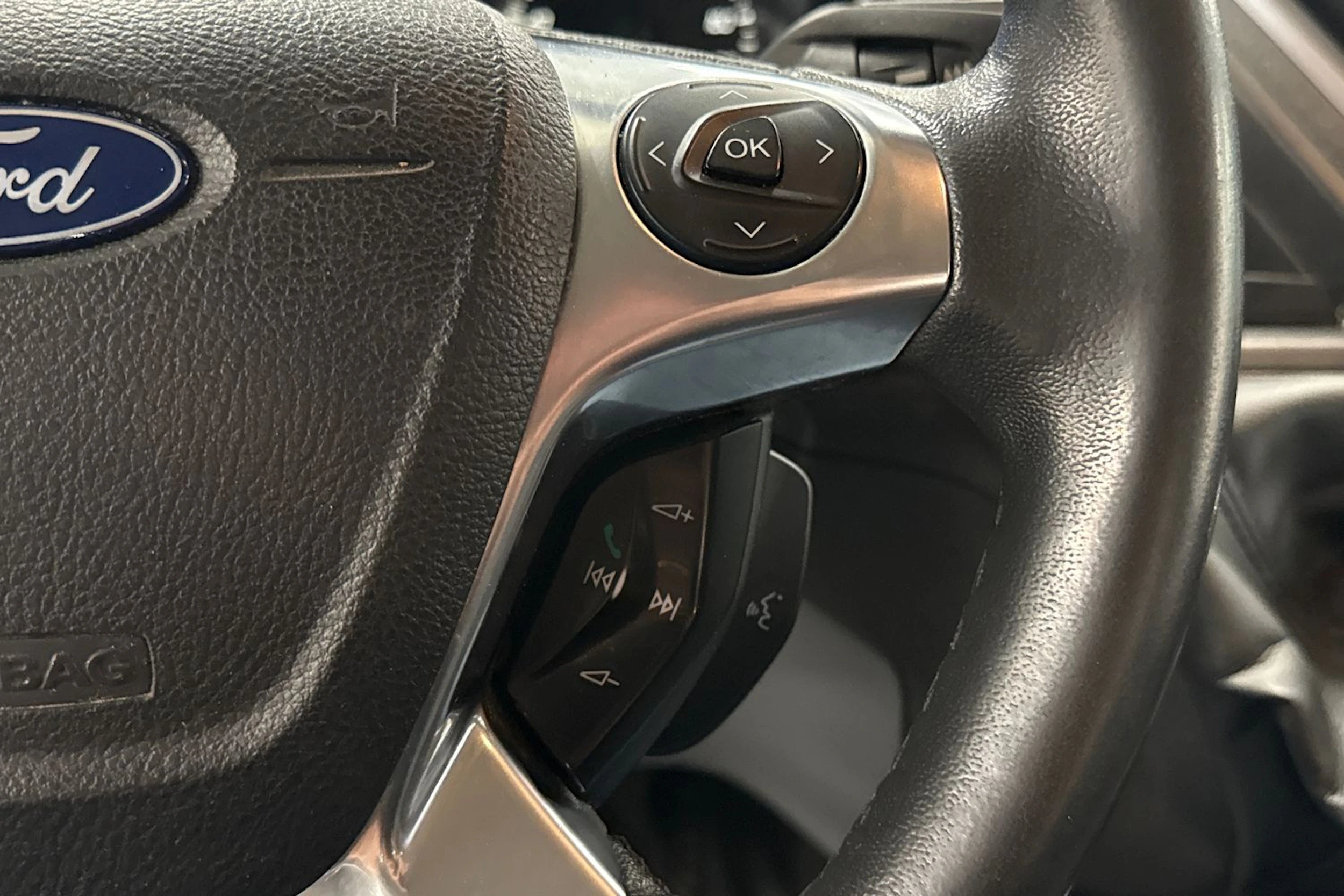 valkoinen Ford Transit Custom 2015 kuva 25.