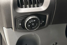 valkoinen Ford Transit Custom 2015 kuva 26.