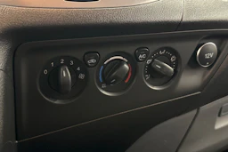 valkoinen Ford Transit Custom 2015 kuva 28.