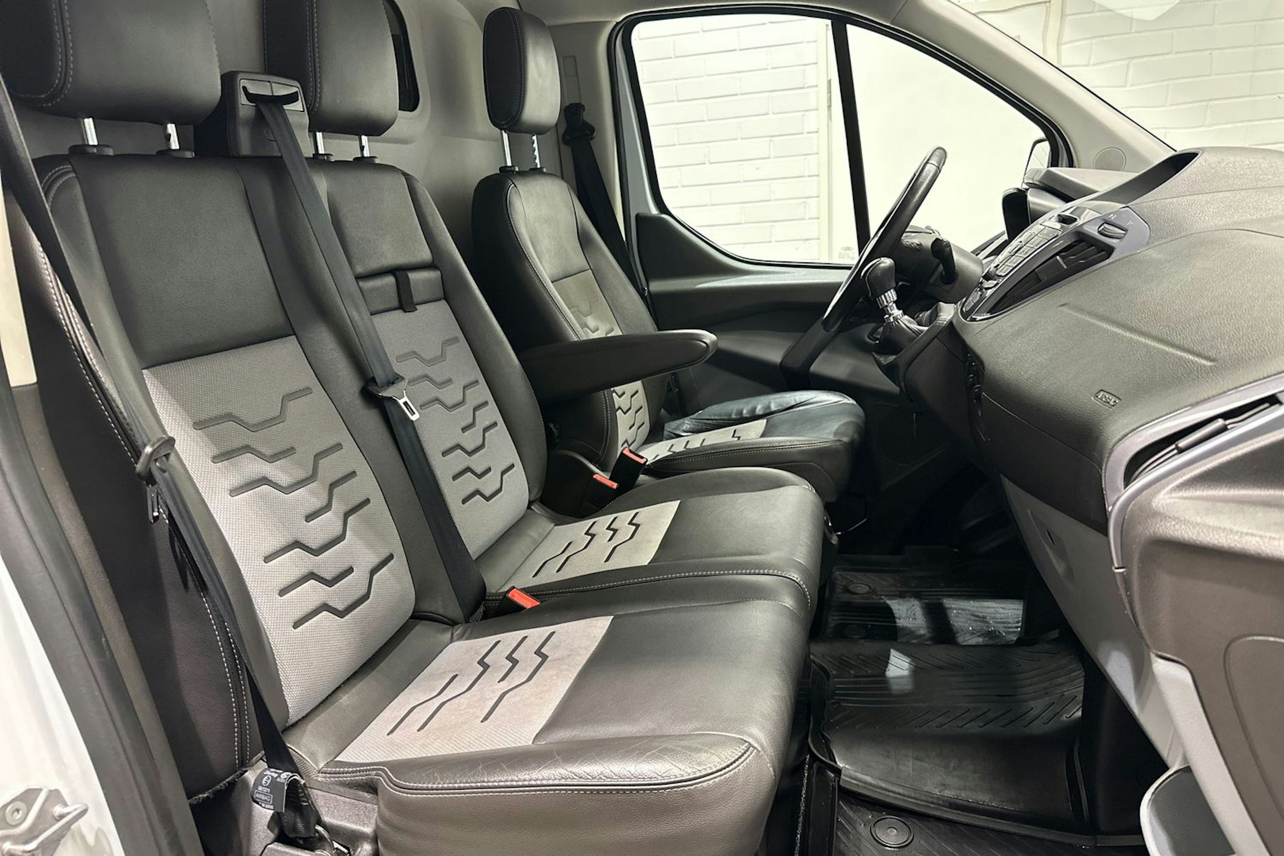 valkoinen Ford Transit Custom 2016 kuva 25.