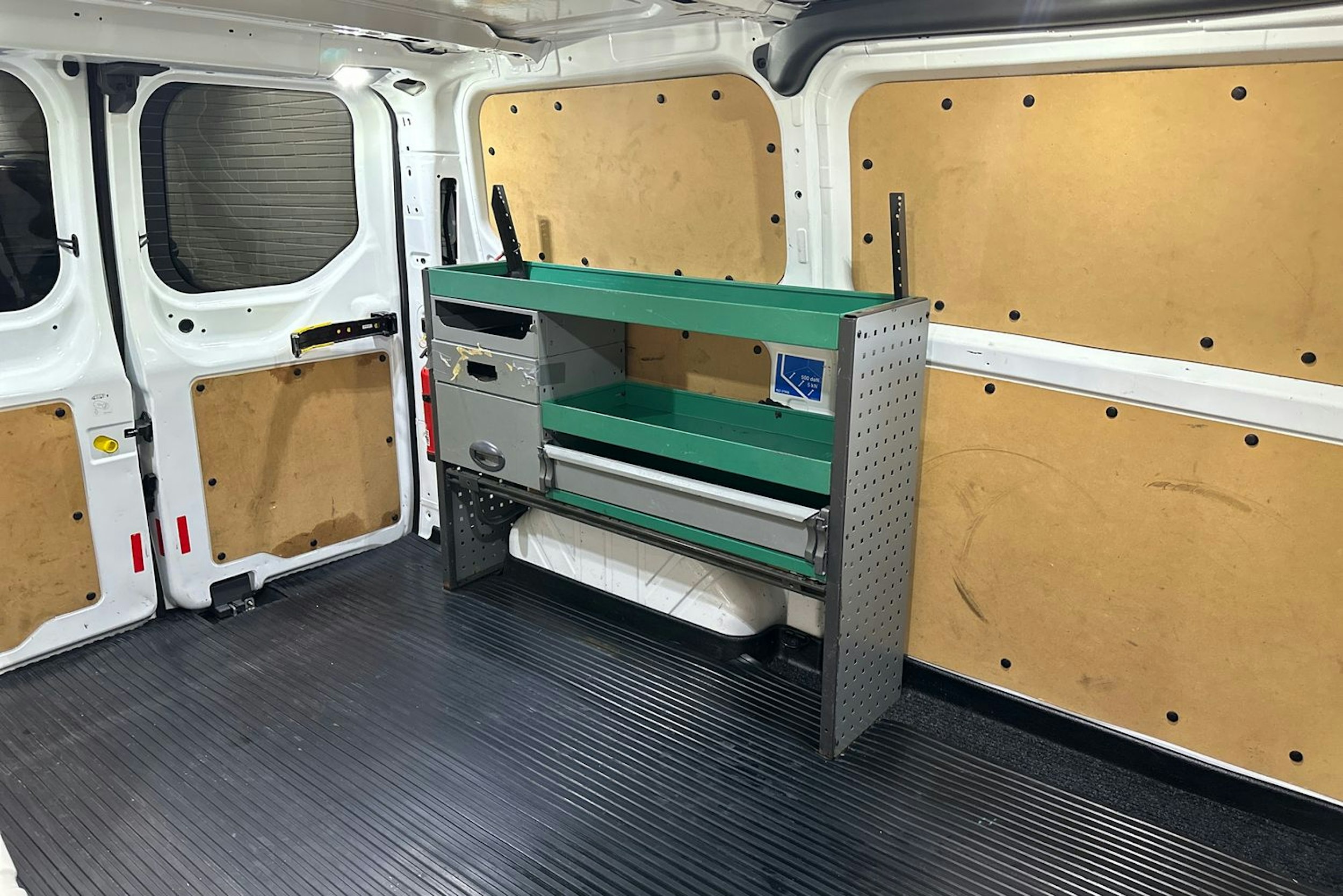 valkoinen Ford Transit Custom 2016 kuva 27.