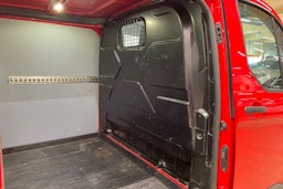 punainen Ford Transit Custom 2016 kuva 14.