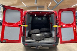 punainen Ford Transit Custom 2016 kuva 17.