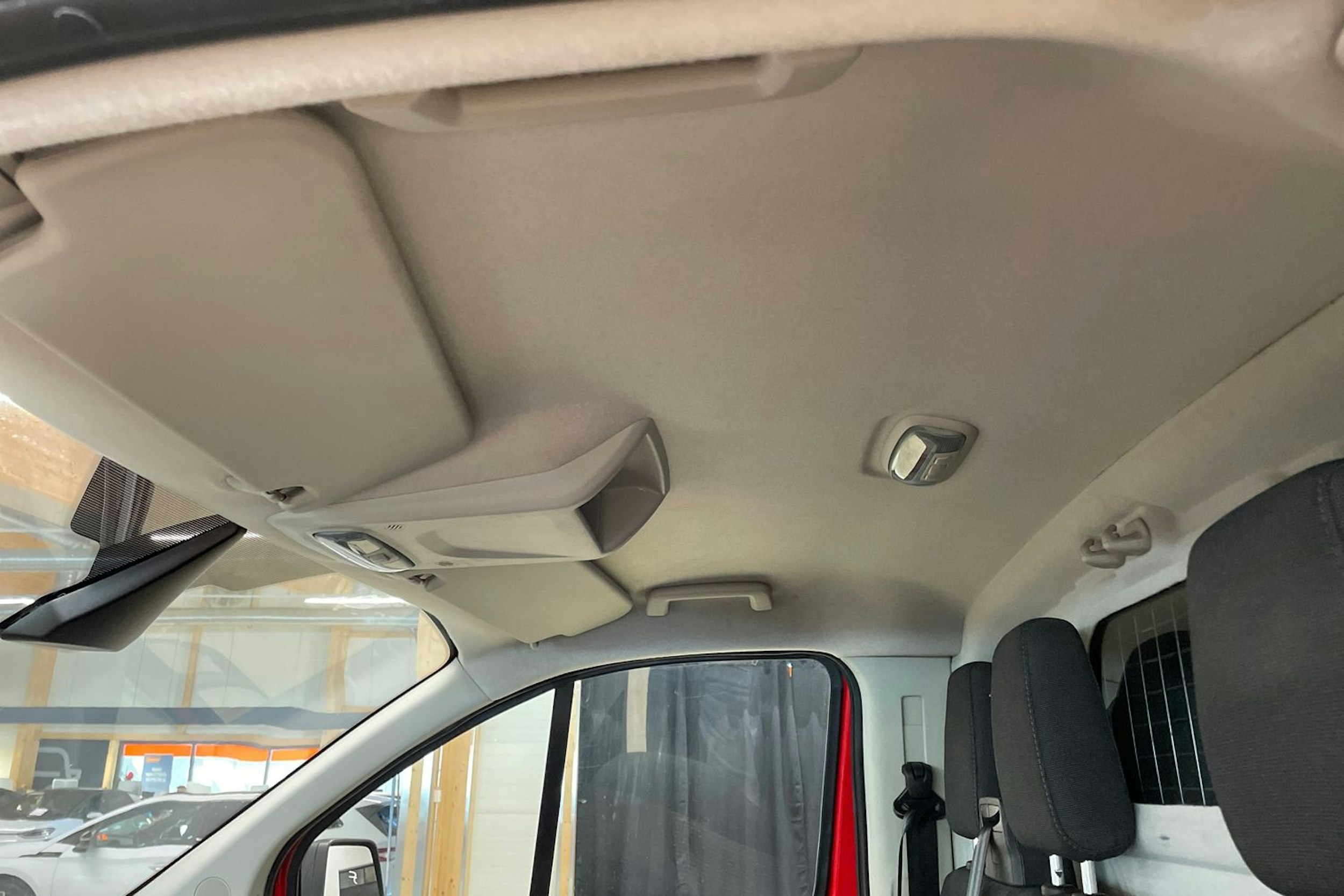 punainen Ford Transit Custom 2016 kuva 30.