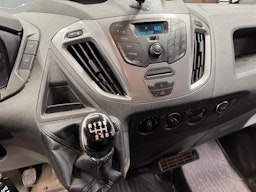 Valkoinen Ford Transit Custom 2016 kuva 7.