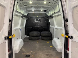 Valkoinen Ford Transit Custom 2016 kuva 10.