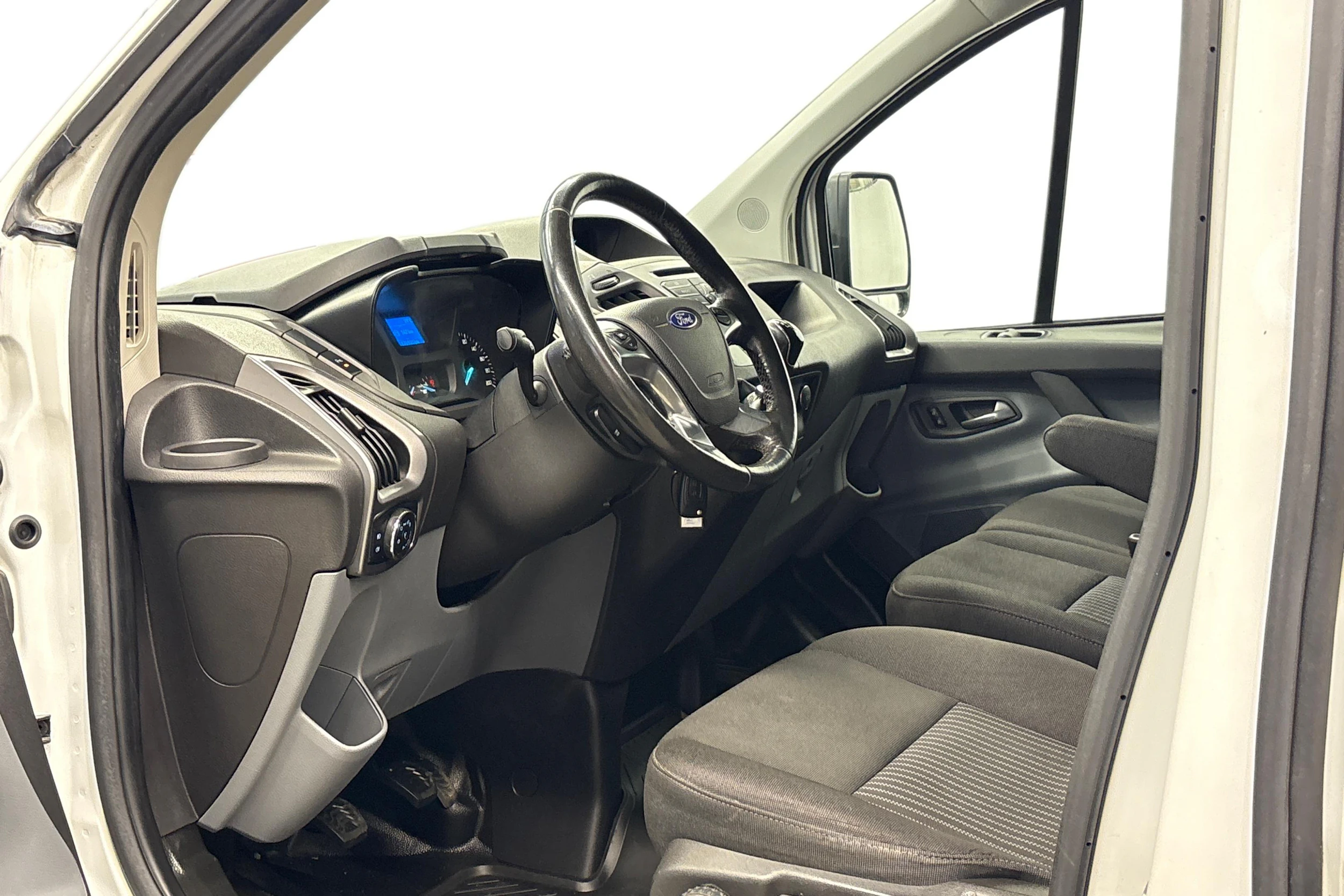 valkoinen Ford Transit Custom 2016 kuva 8.