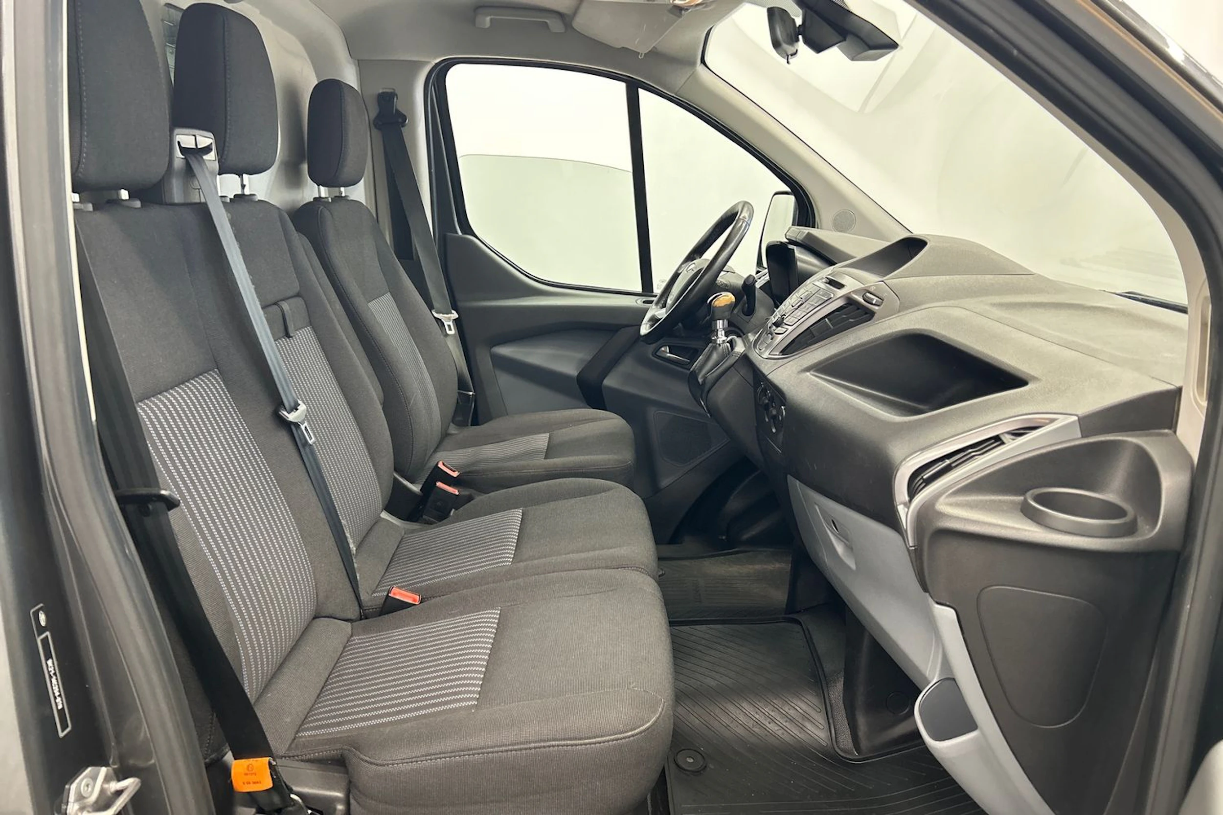 harmaa Ford Transit Custom 2016 kuva 23.
