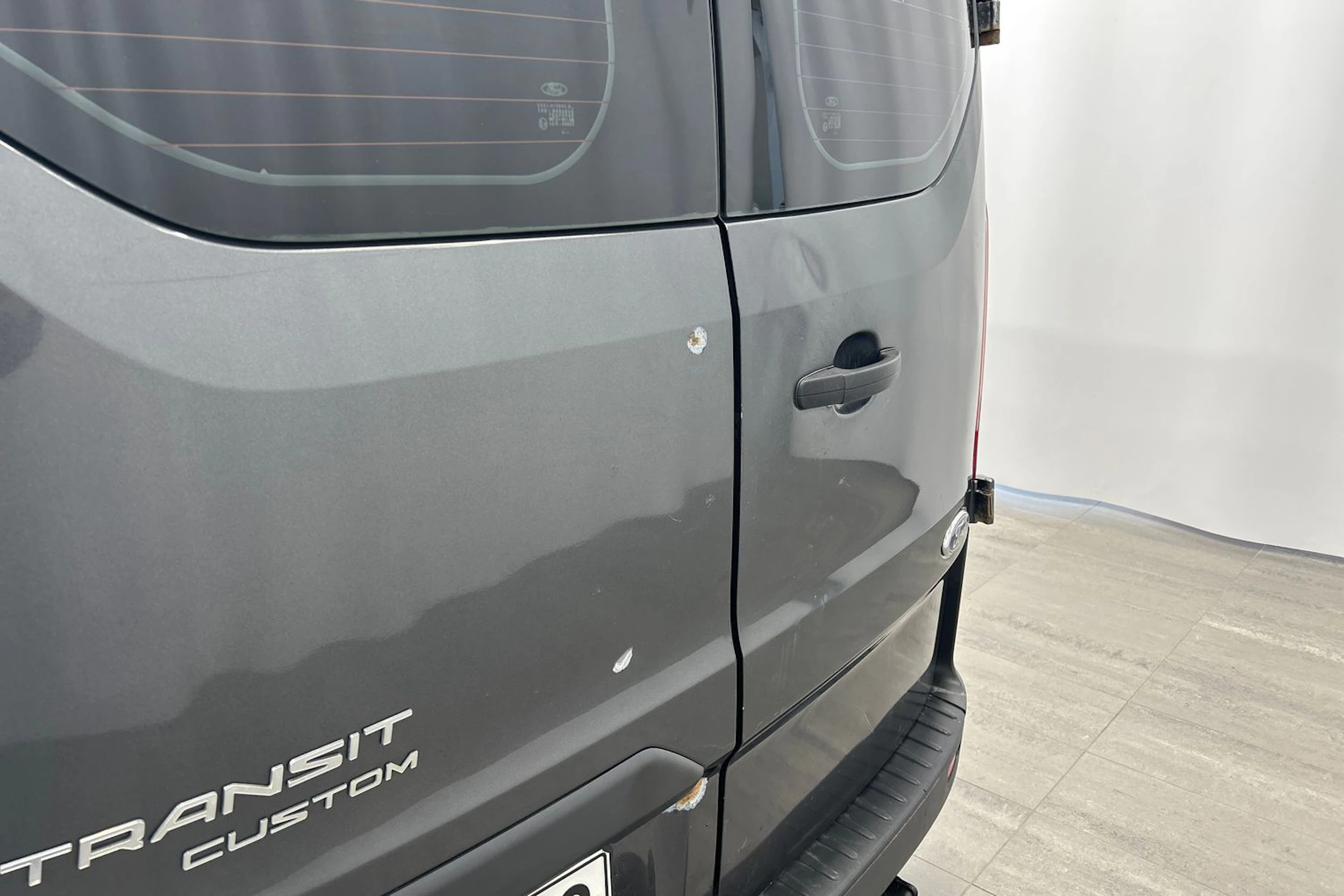 harmaa Ford Transit Custom 2016 kuva 28.