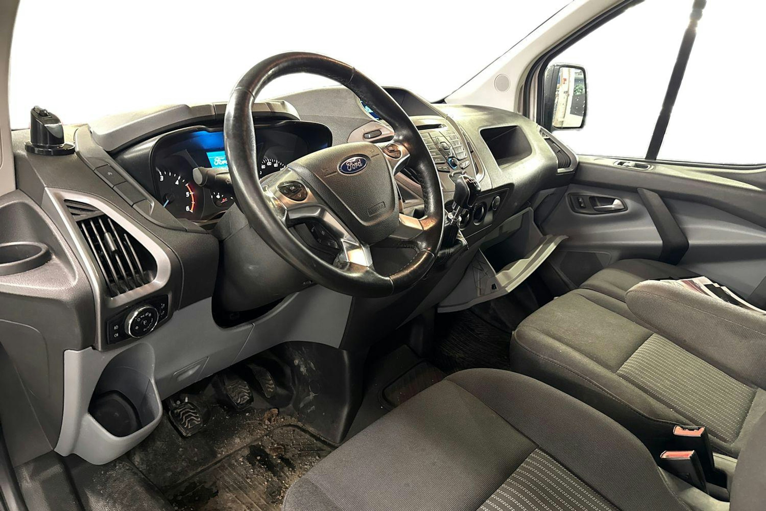 valkoinen Ford Transit Custom 2016 kuva 3.