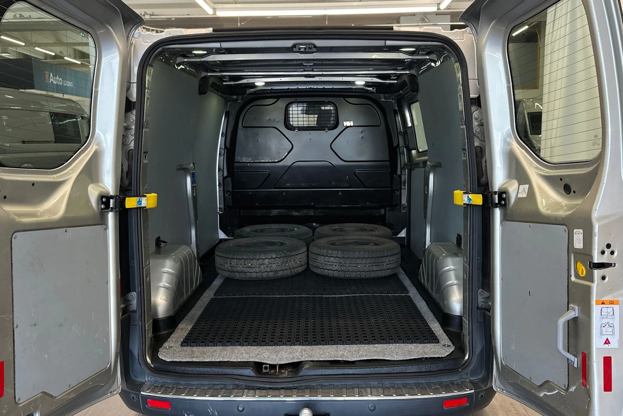 harmaa Ford Transit Custom 2016 kuva 10.
