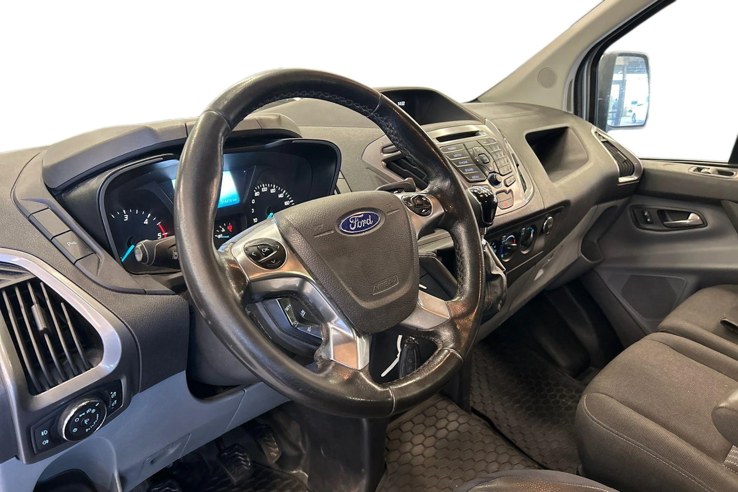 harmaa Ford Transit Custom 2016 kuva 3.