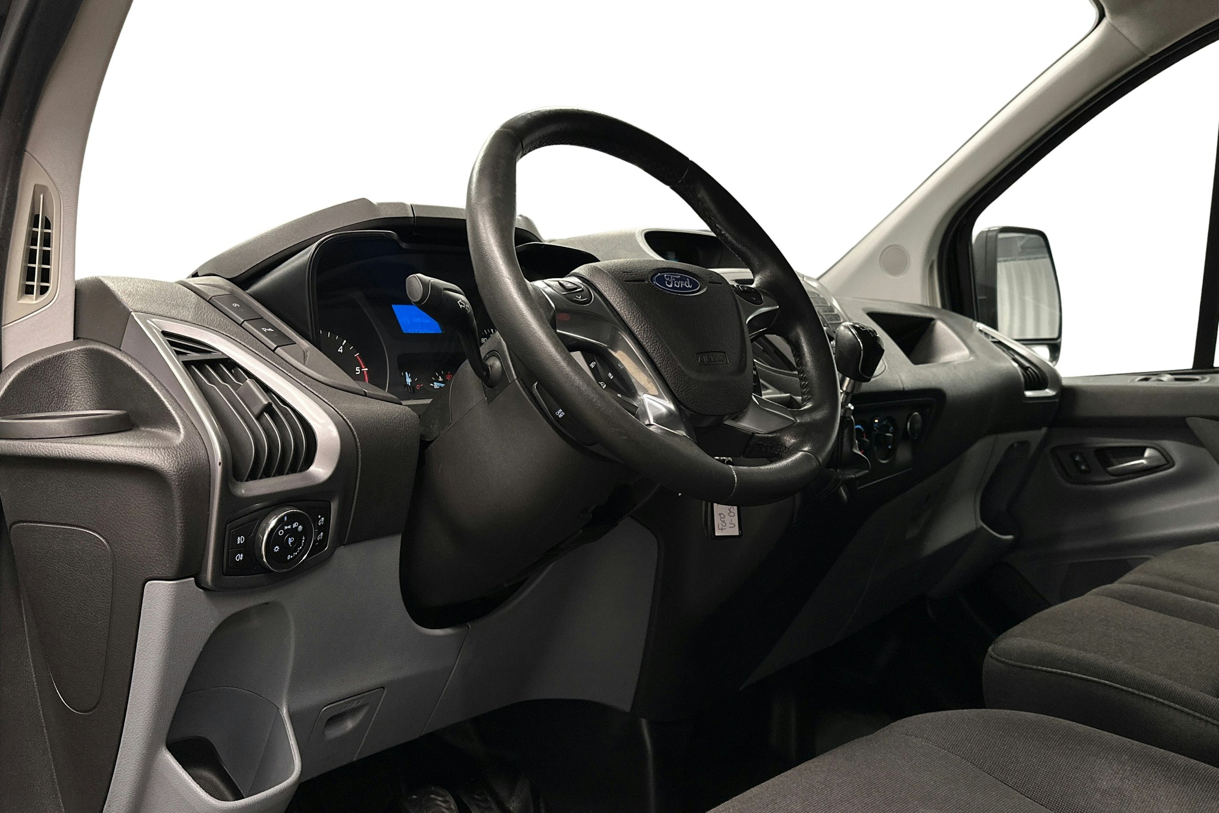 musta Ford Transit Custom 2016 kuva 6.
