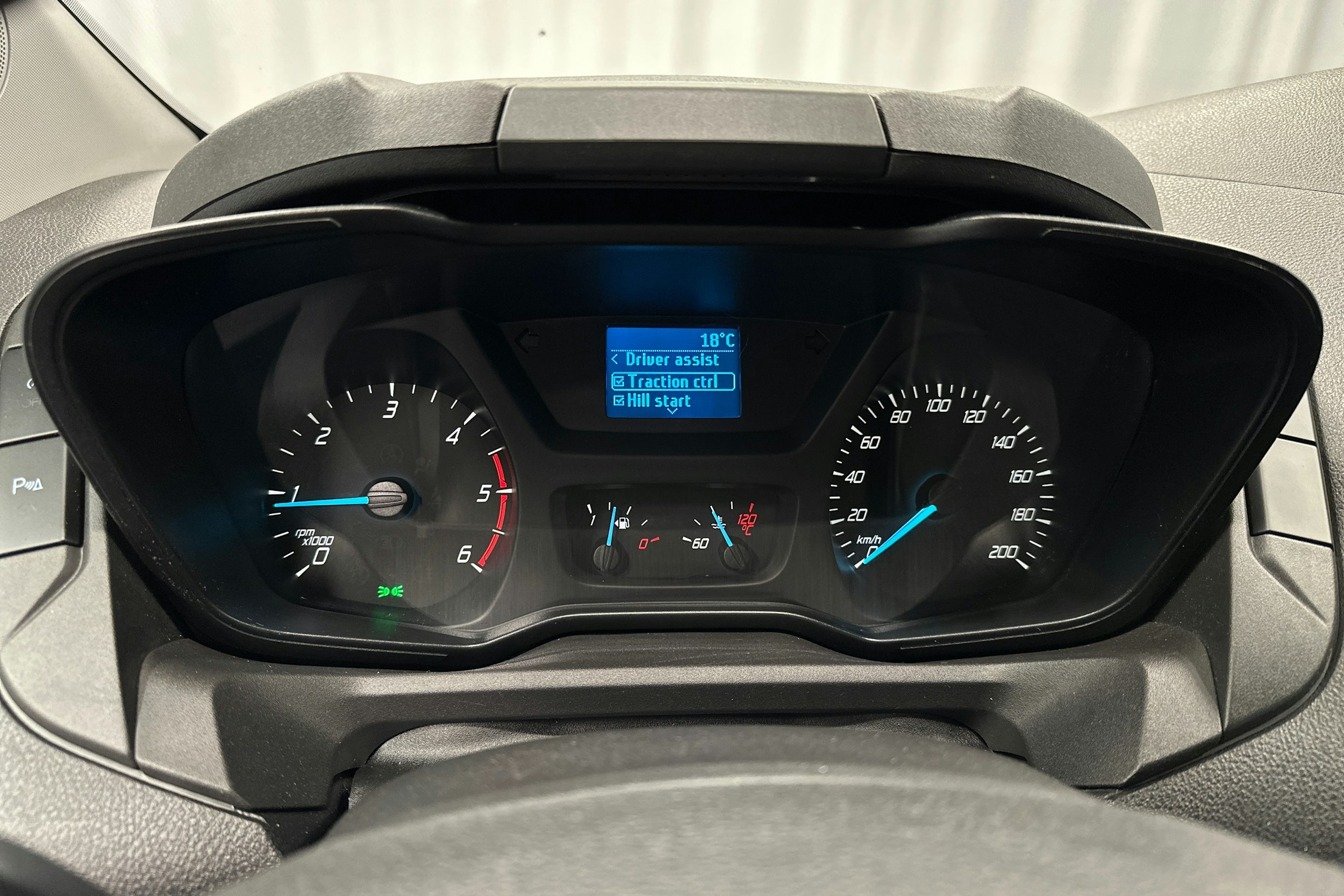 musta Ford Transit Custom 2016 kuva 17.