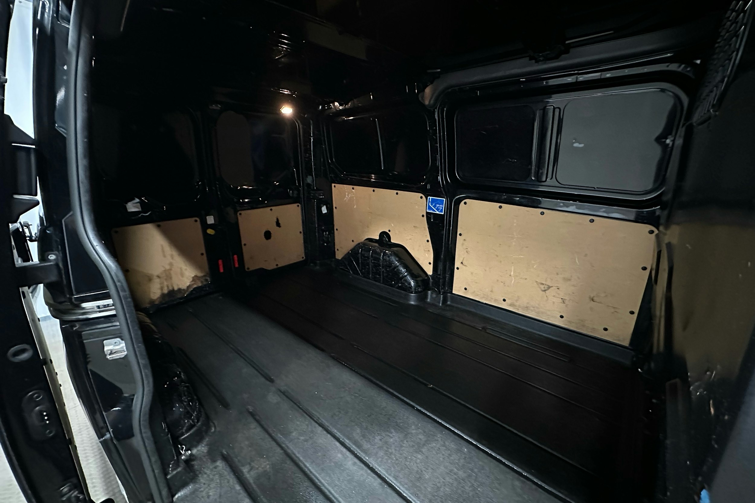 musta Ford Transit Custom 2016 kuva 20.