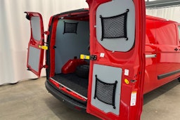 Punainen Ford Transit Custom 2016 kuva 18.