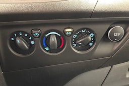 Punainen Ford Transit Custom 2016 kuva 20.