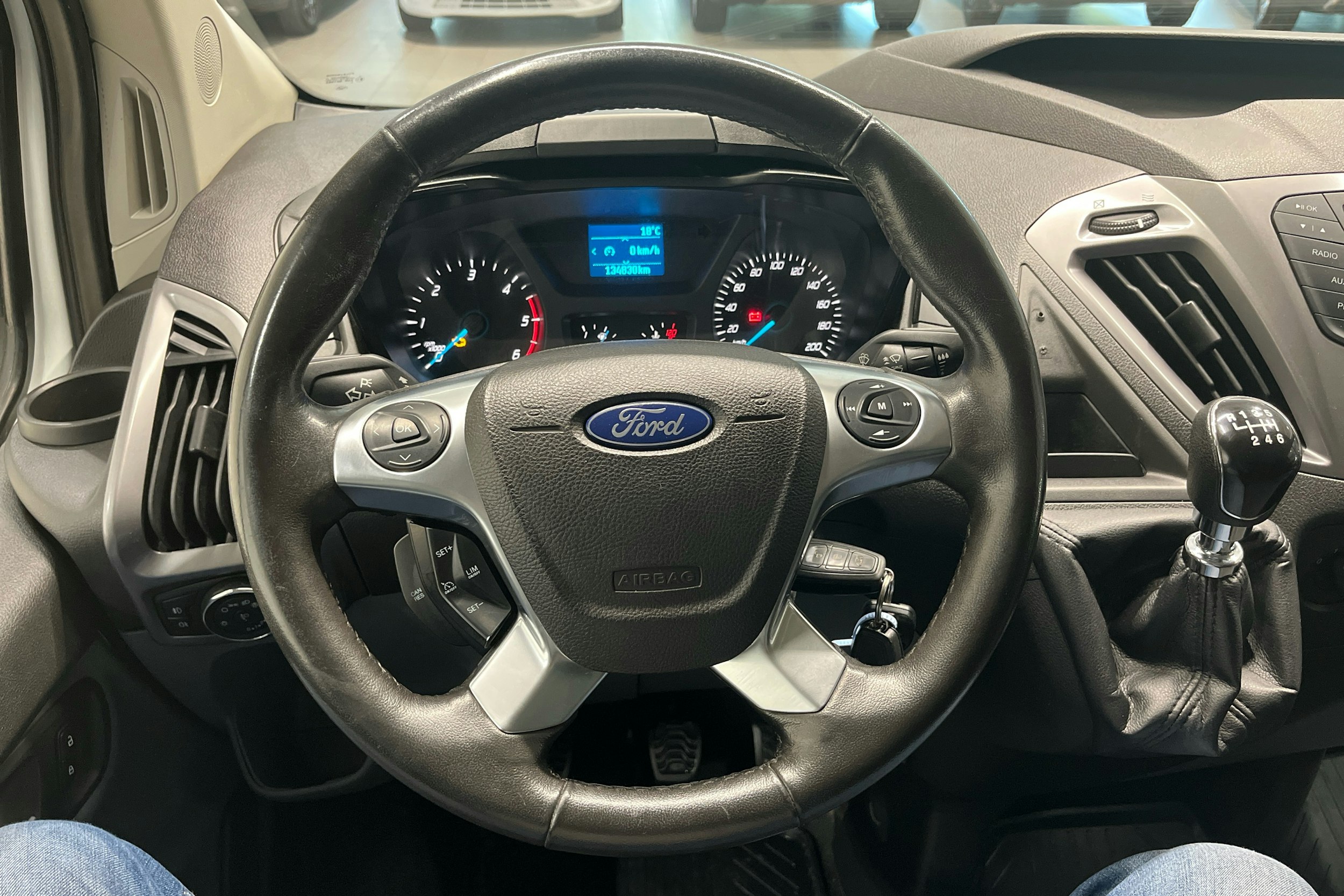 Valkoinen Ford Transit Custom 2017 kuva 10.