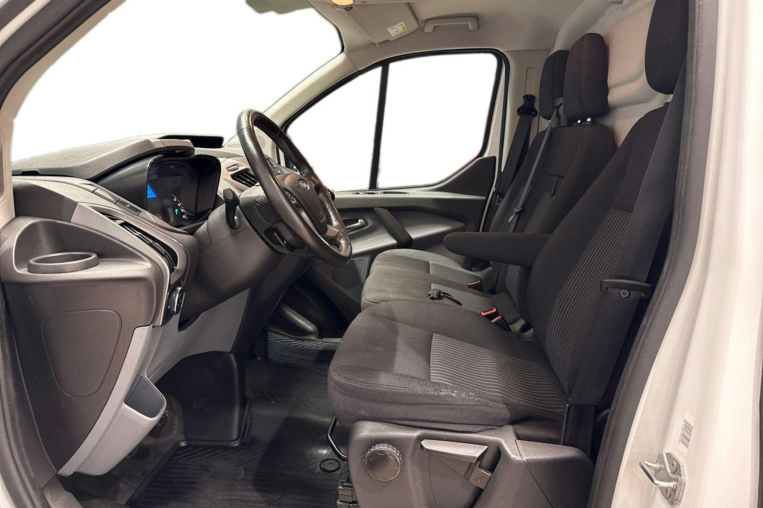 valkoinen Ford Transit Custom 2017 kuva 9.