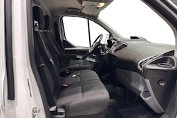 valkoinen Ford Transit Custom 2017 kuva 10.