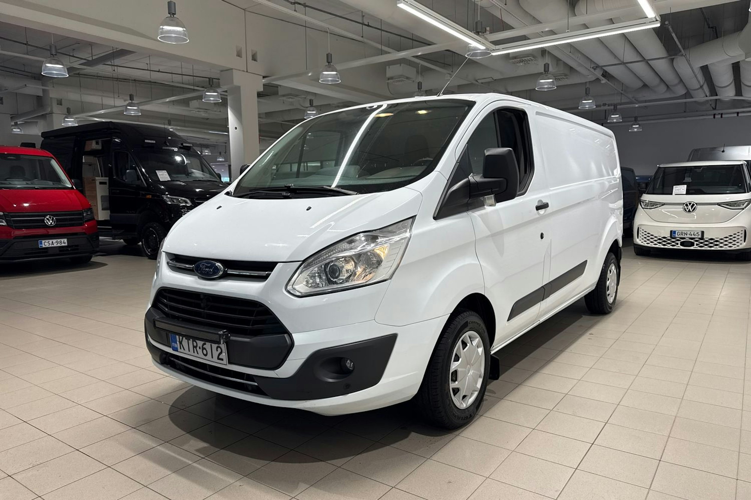 valkoinen Ford Transit Custom 2017 kuva 13.
