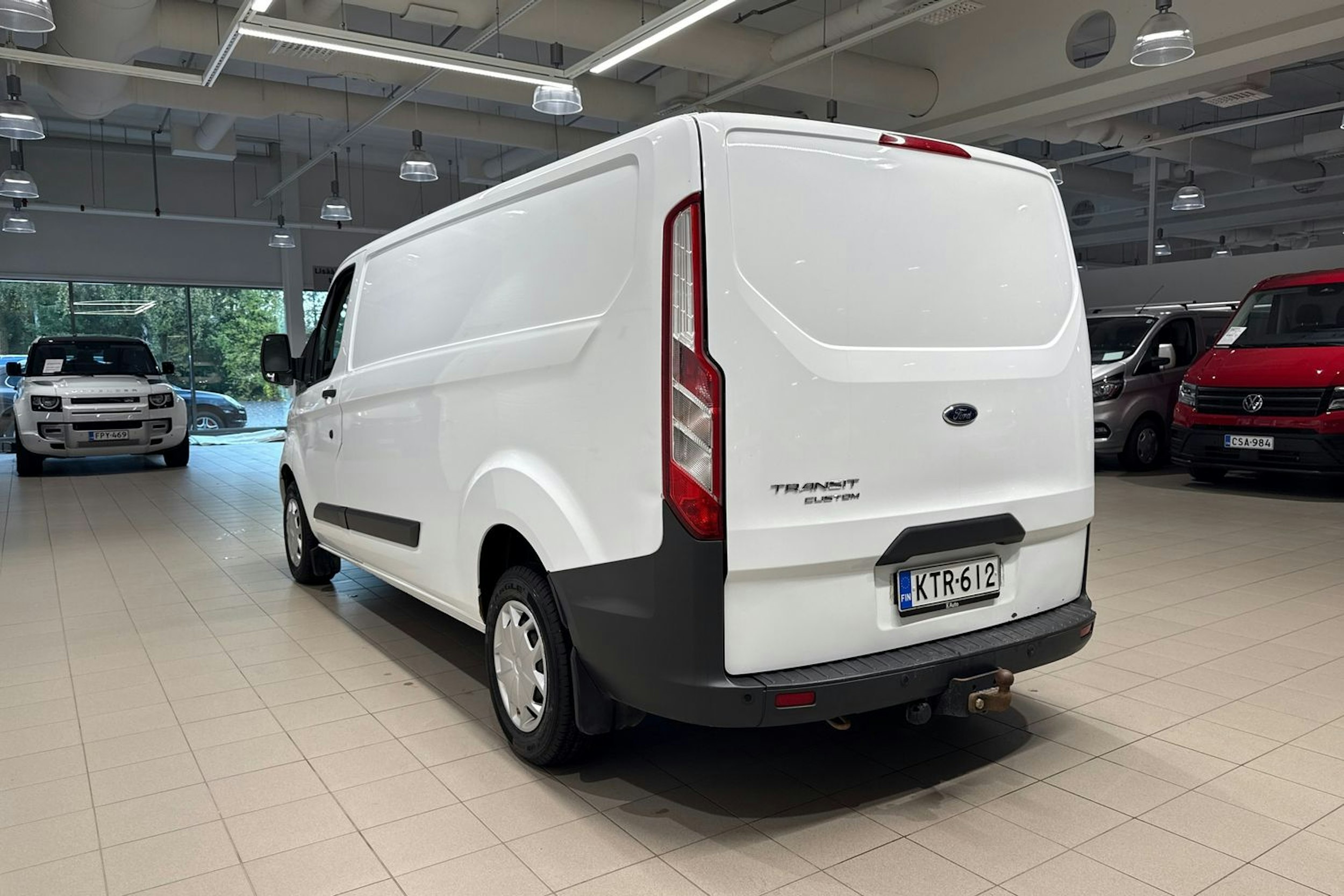 valkoinen Ford Transit Custom 2017 kuva 14.