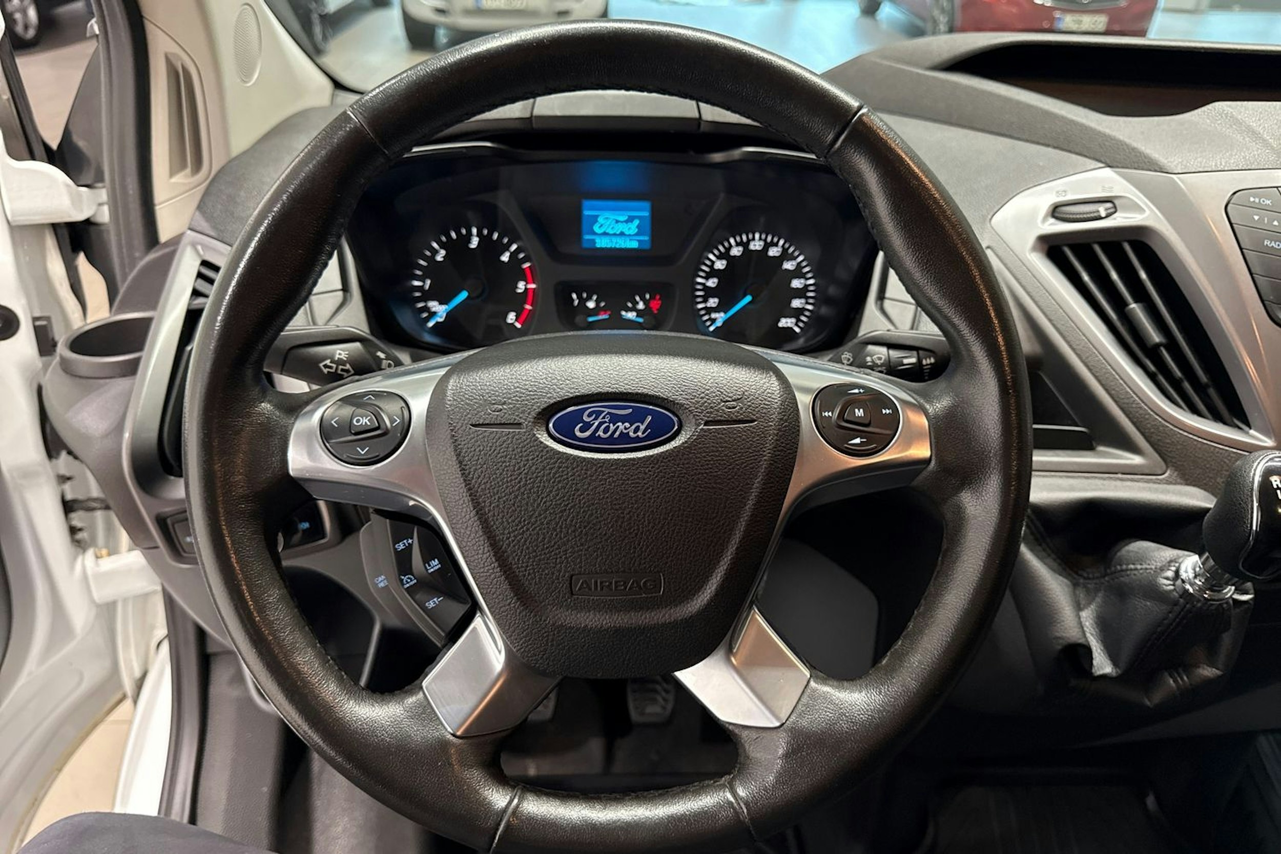 valkoinen Ford Transit Custom 2017 kuva 17.