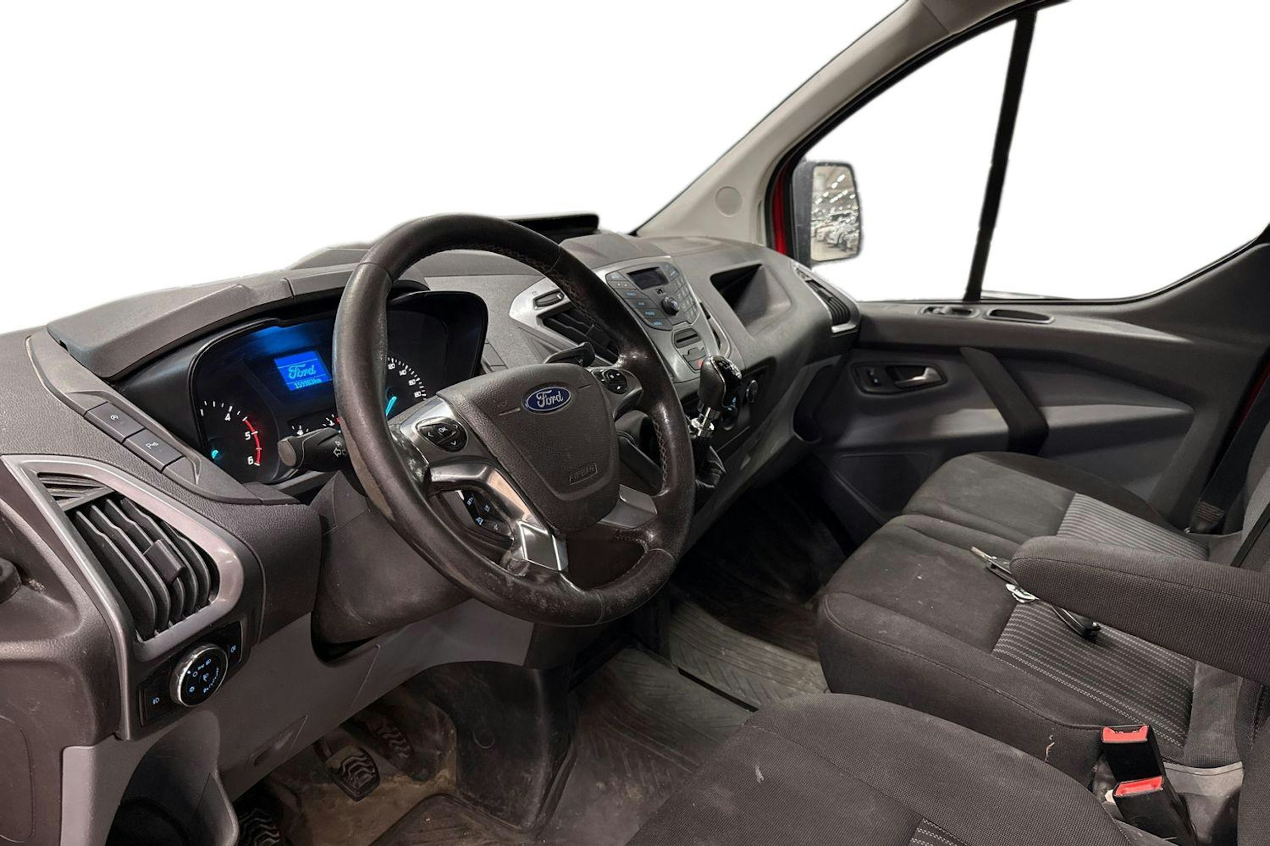 Punainen Ford Transit Custom 2017 kuva 3.