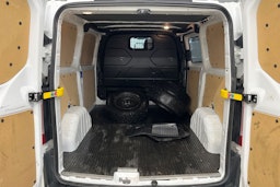 valkoinen Ford Transit Custom 2017 kuva 13.