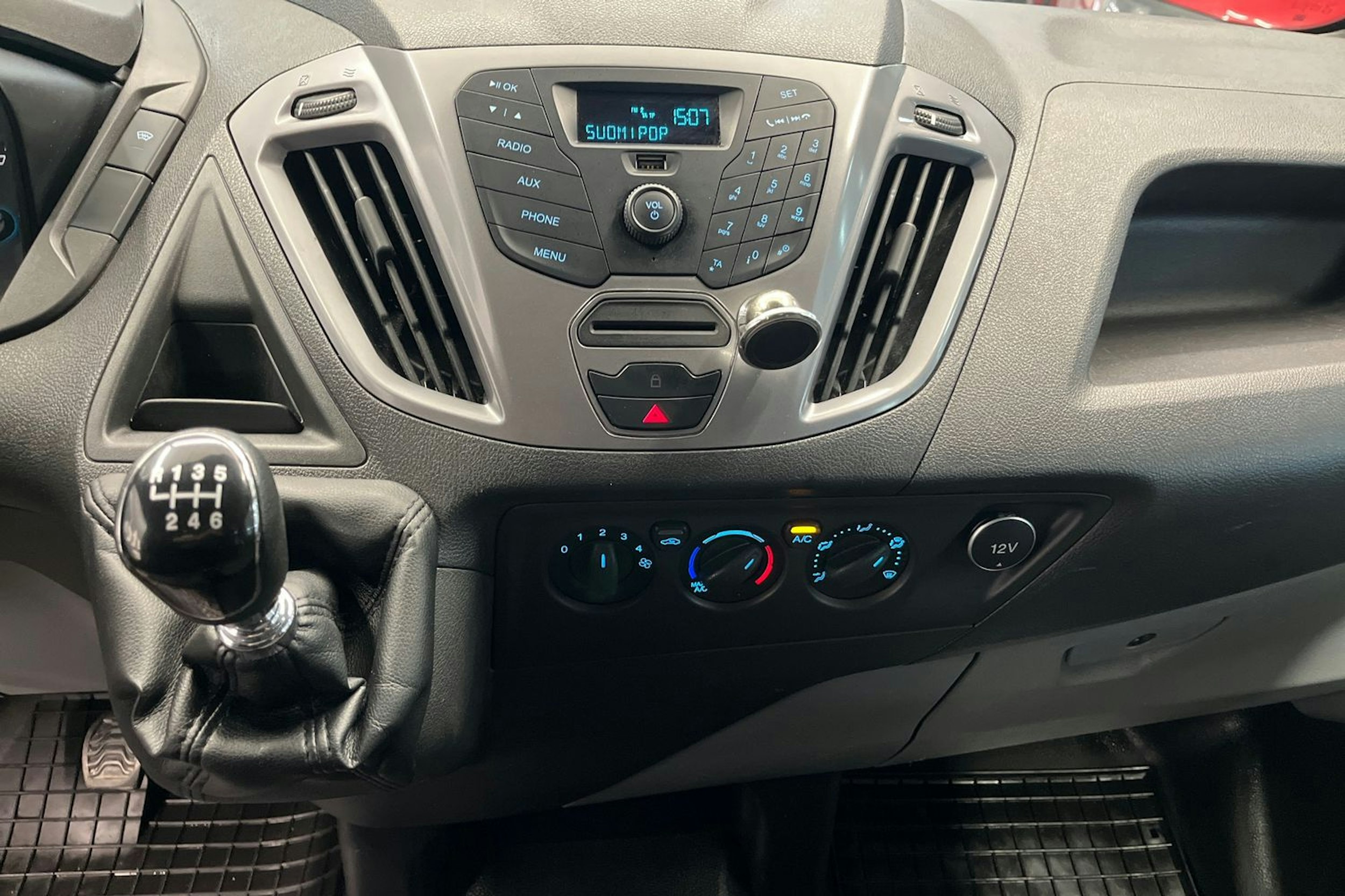 valkoinen Ford Transit Custom 2017 kuva 17.