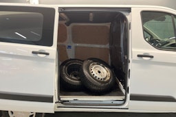 valkoinen Ford Transit Custom 2017 kuva 18.