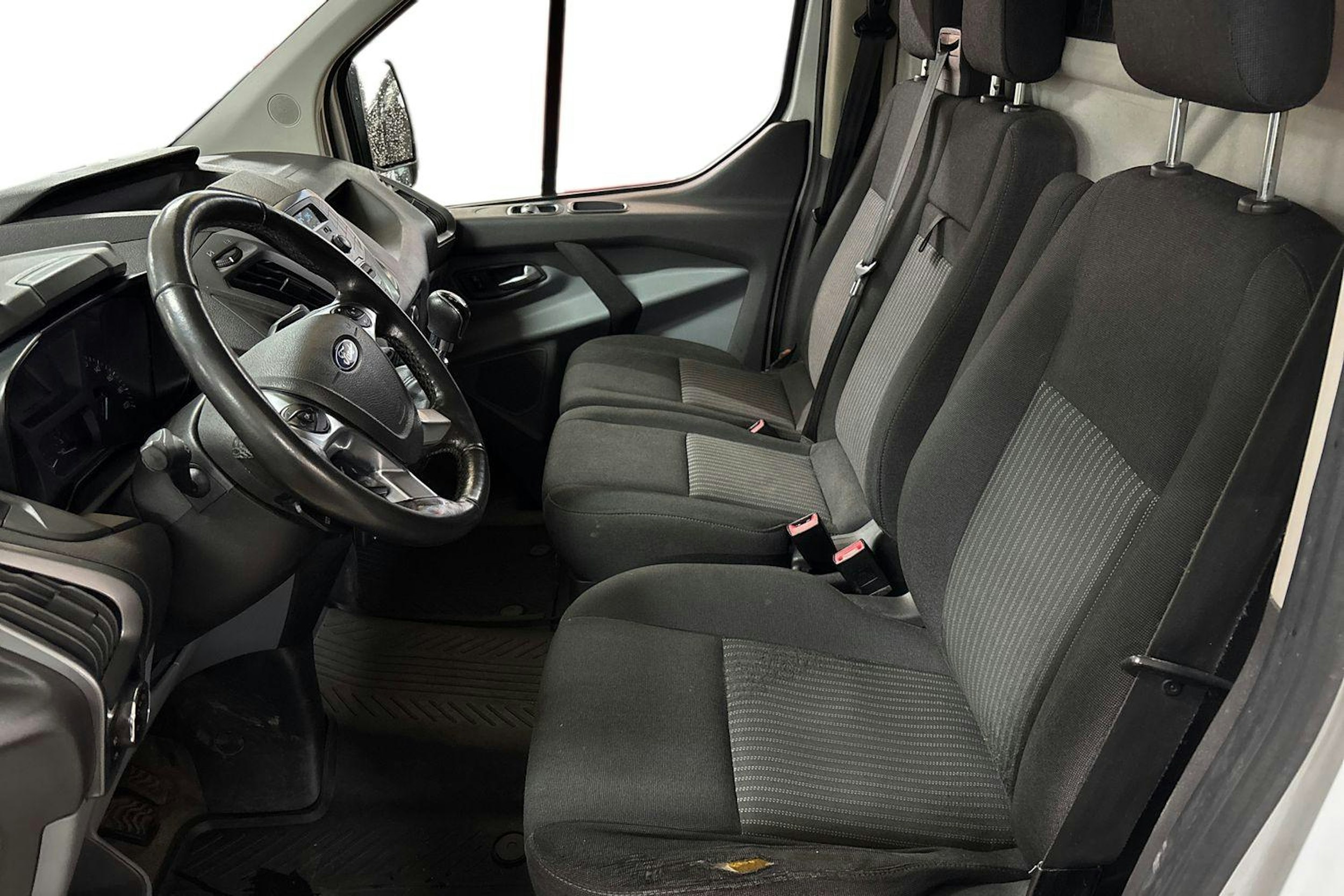 Valkoinen Ford Transit Custom 2017 kuva 3.