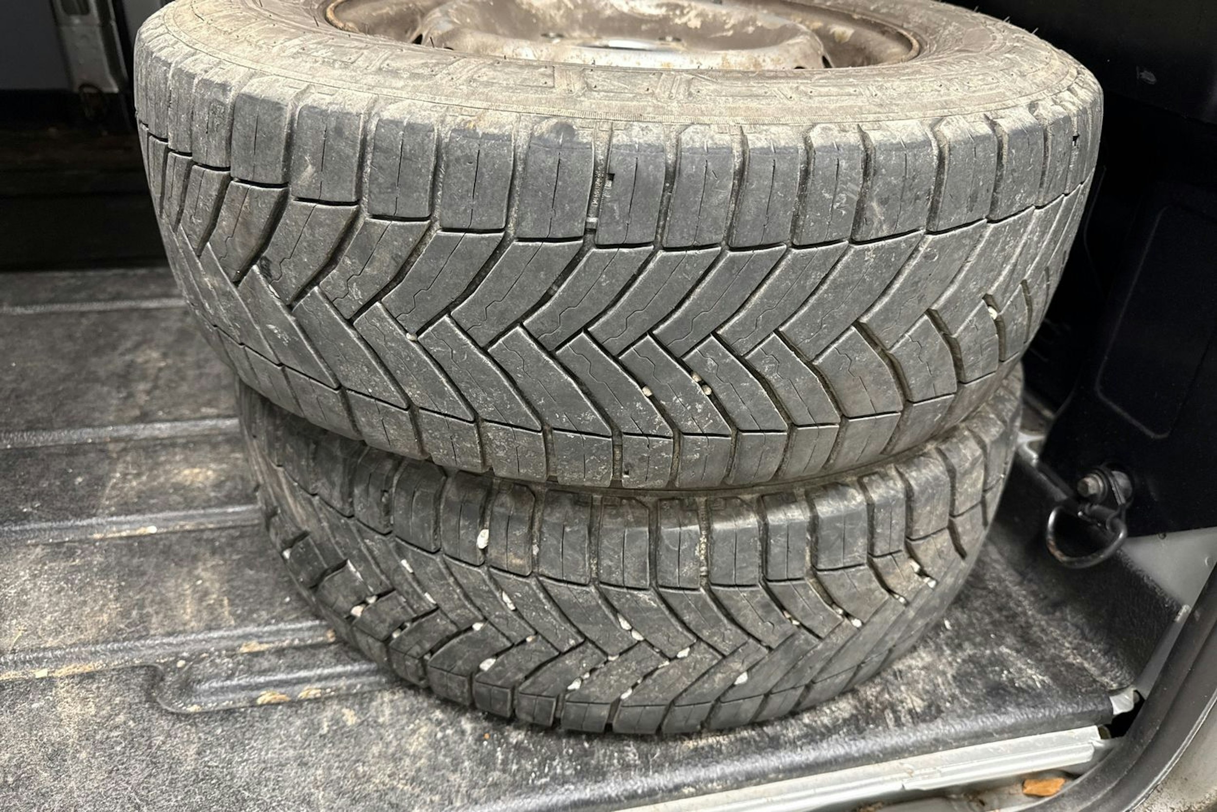 met. hopea Ford Transit Custom 2017 kuva 15.