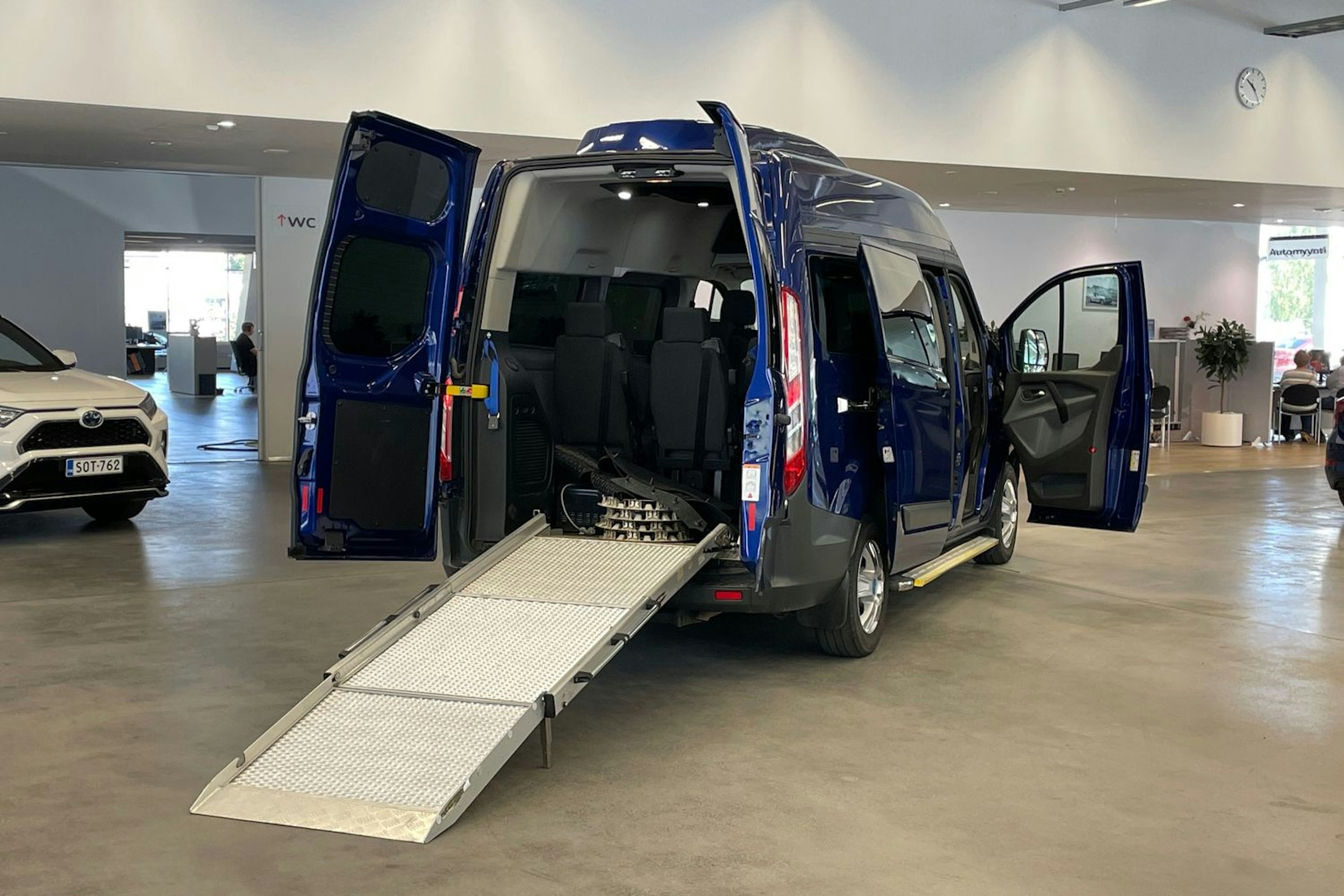 Sininen Ford Transit Custom 2017 kuva 17.