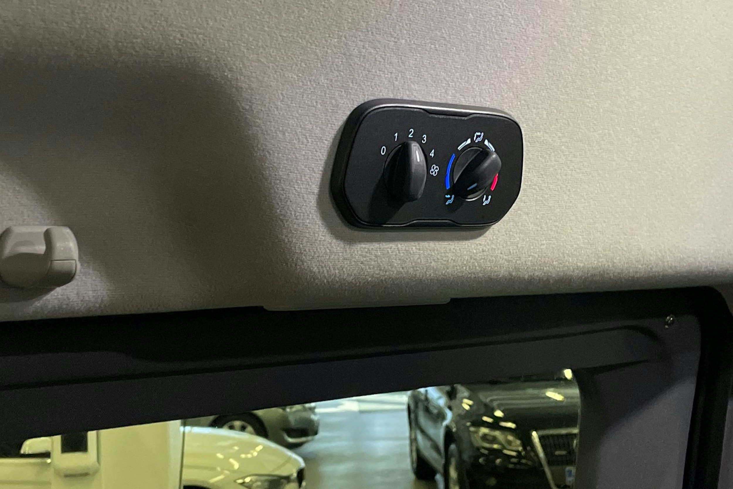 Sininen Ford Transit Custom 2017 kuva 18.