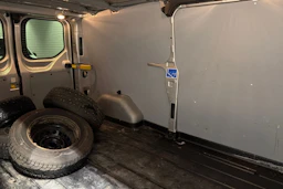 Harmaa Ford Transit Custom 2017 kuva 26.
