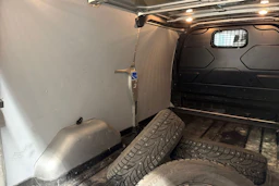 Harmaa Ford Transit Custom 2017 kuva 28.