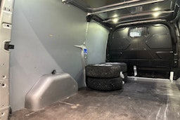 Harmaa Ford Transit Custom 2017 kuva 32.
